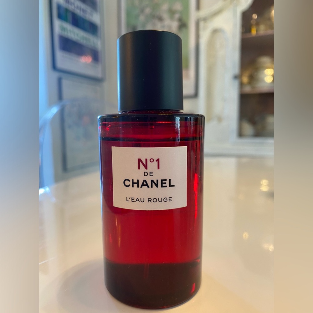 CHANEL N°1 L'Eau Rouge - Red